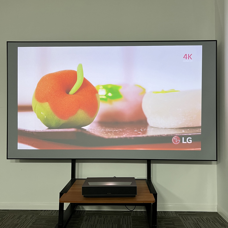 Acessível 150 Polegada Max Gre - Ultra Short Throw Laser Projector 4K avaliação e preço